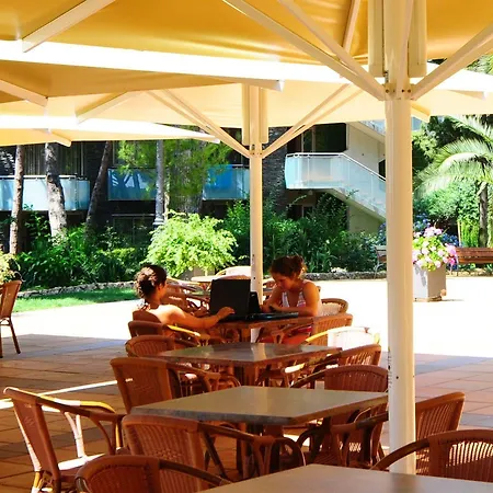 Aparthotel Ciutat De Palol 4*