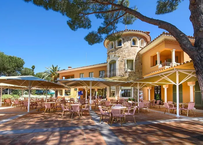 Aparthotel Ciutat De Palol 4*