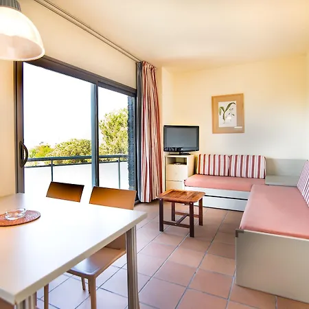 Ciutat De Palol Aparthotel 4*