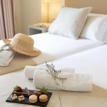Ciutat De Palol Hotel apartamentowy
