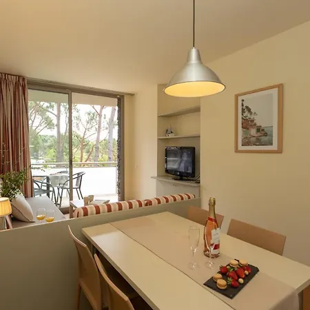 Ciutat De Palol Hotel apartamentowy 4*