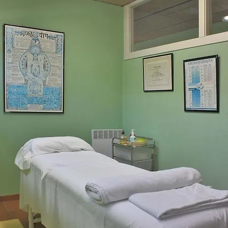 Ciutat De Palol Aparthotel 4*