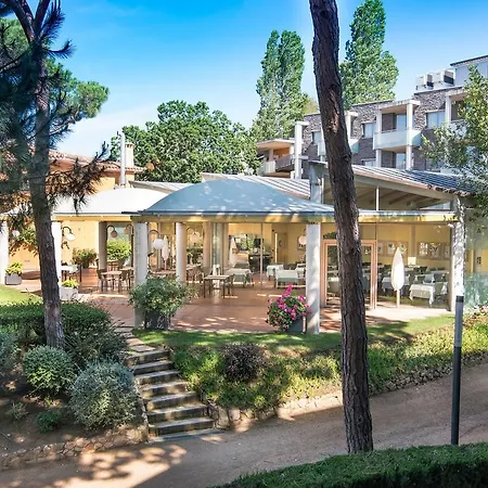 Aparthotel Ciutat De Palol 4*