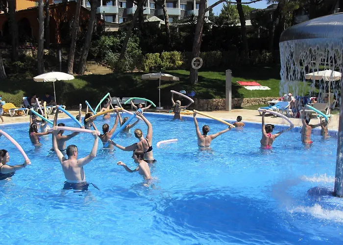 Ciutat De Palol Aparthotel