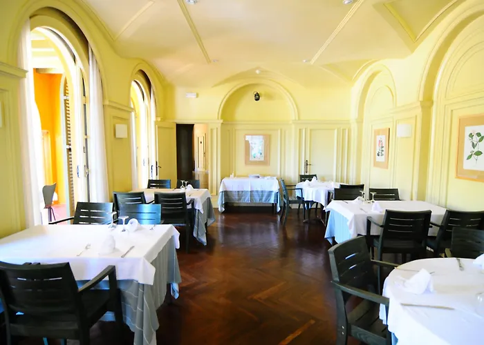 Ciutat De Palol Aparthotel